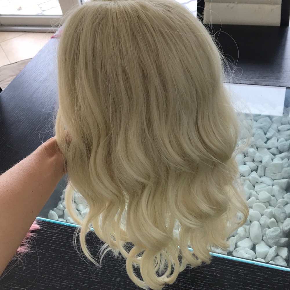 Blonde curly wig
